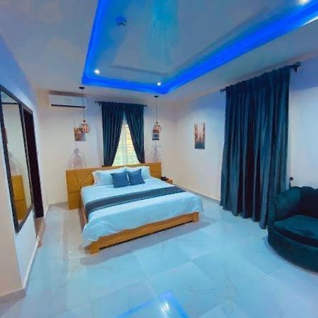 West Wing Hotel Lagos Buitenkant foto