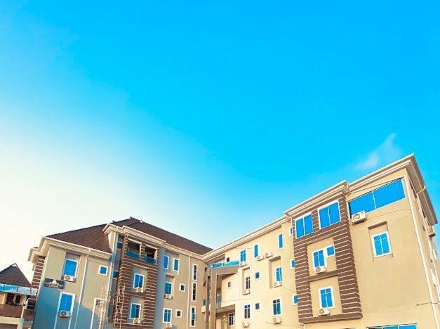 West Wing Hotel Lagos Buitenkant foto