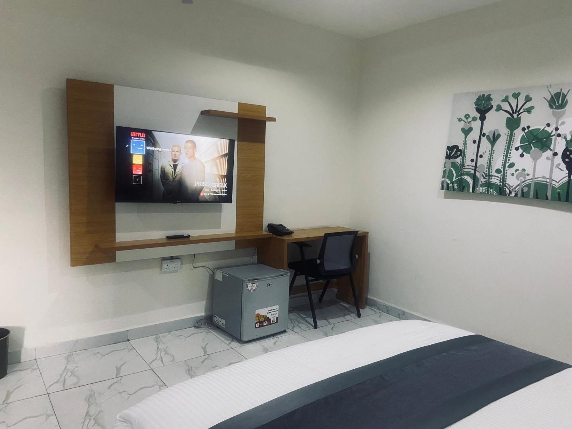 West Wing Hotel Lagos Buitenkant foto